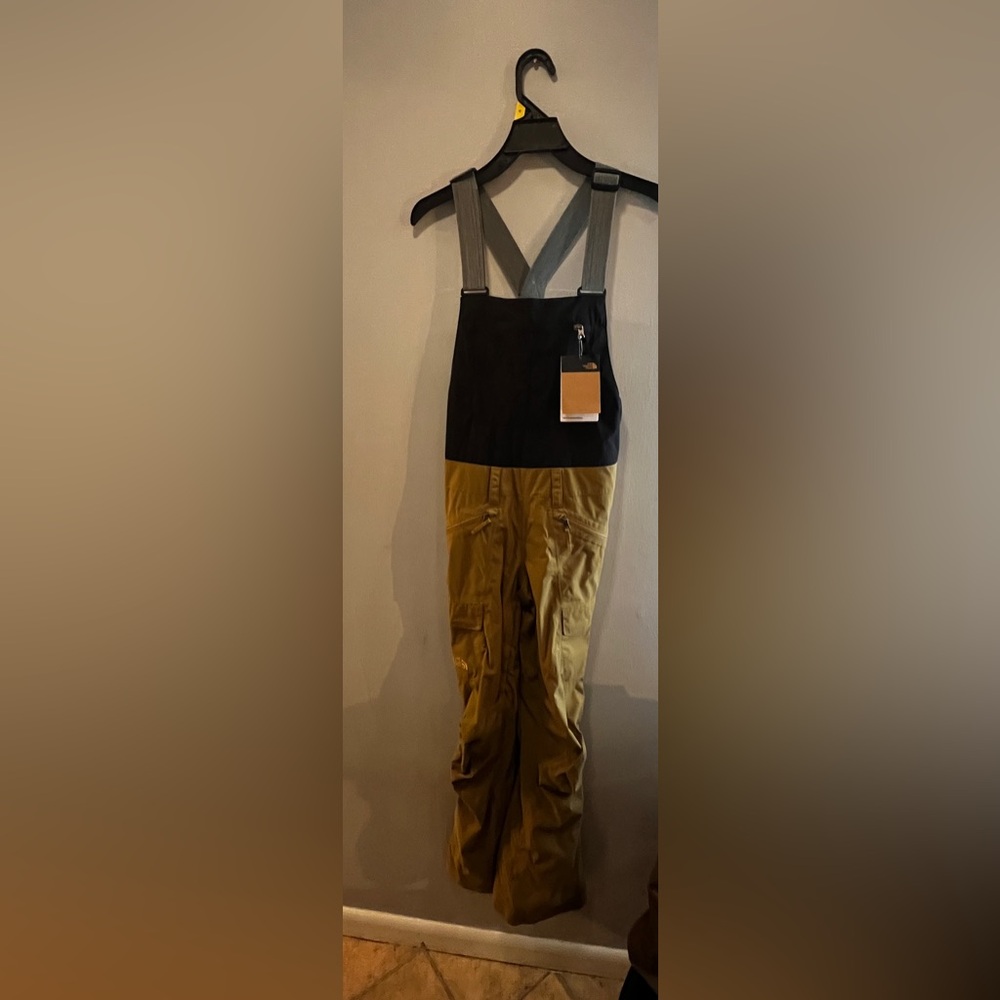 North Face Women’s Freedom bib. 
XS Long
NWT